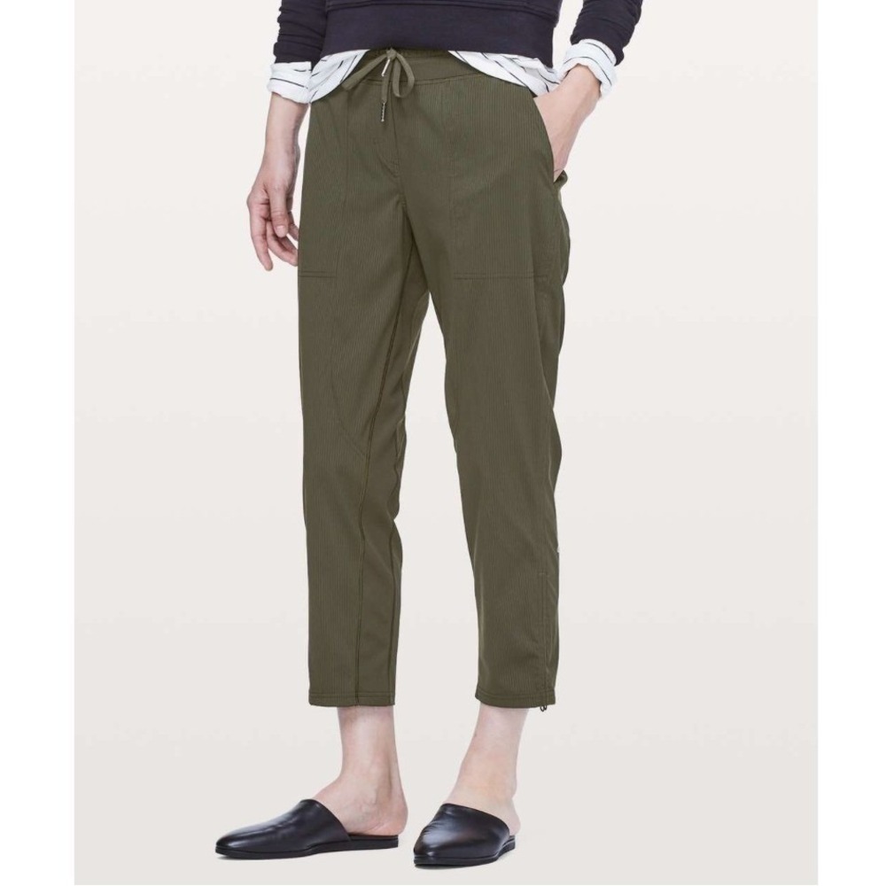 Lululemon Dance Studio Crop II Unlined Athletic Pants Womens 4 Dark Olive Green